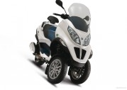 Piaggio MP3 Hybrid